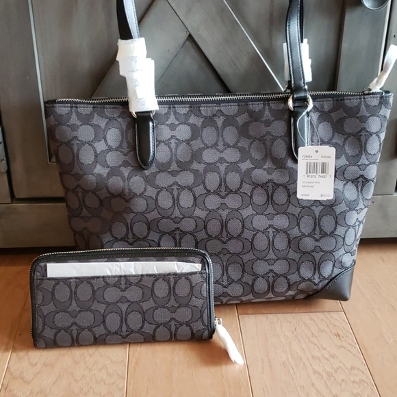 Coach tote & wallet - Picture 2 of 6